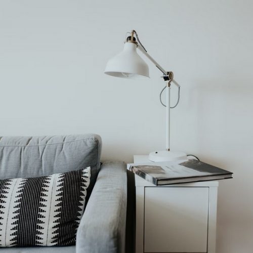 Szare narożniki – kiedy i gdzie się najlepiej sprawdzają?