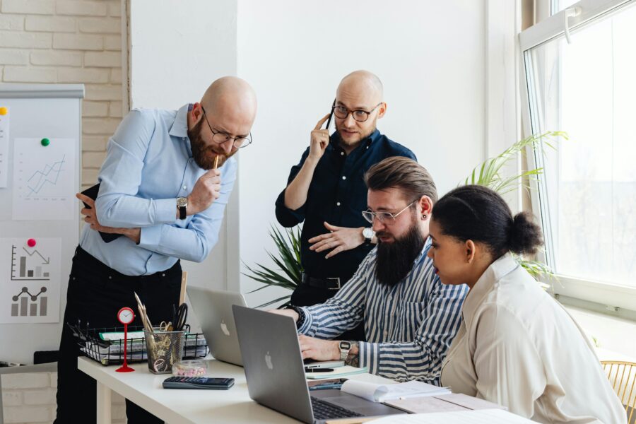 Business services w praktyce – Jak outsourcing procesów biznesowych wspiera rozwój firmy?